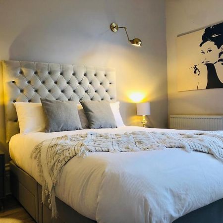 Canterbury Accommodations With Free Car Park Onsite And High Speed Wifi Bagian luar foto