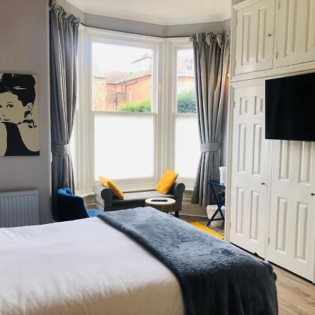 Canterbury Accommodations With Free Car Park Onsite And High Speed Wifi Bagian luar foto