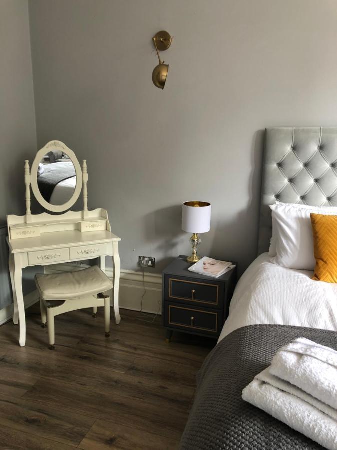 Canterbury Accommodations With Free Car Park Onsite And High Speed Wifi Bagian luar foto