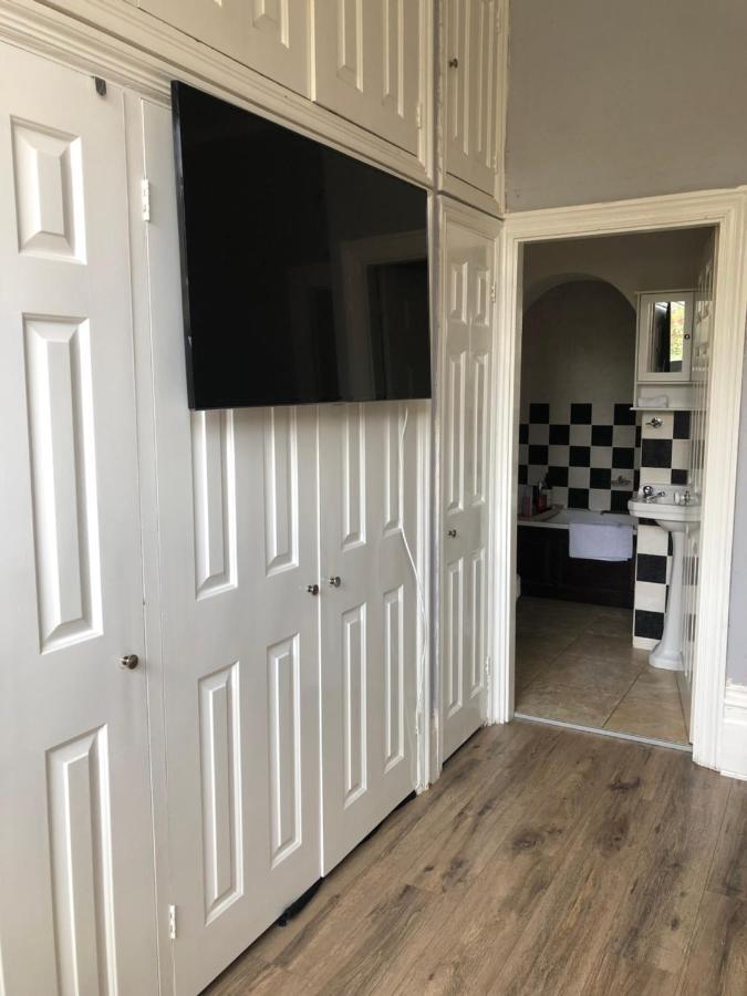 Canterbury Accommodations With Free Car Park Onsite And High Speed Wifi Bagian luar foto