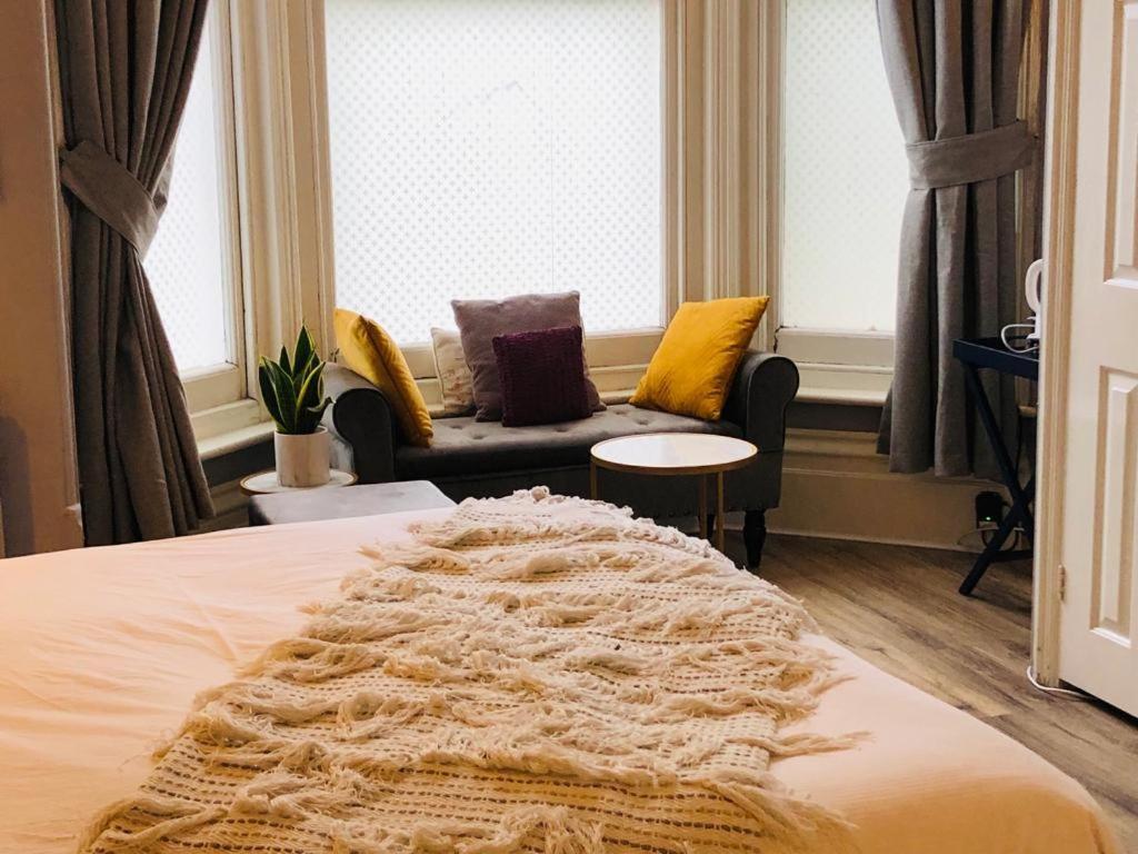 Canterbury Accommodations With Free Car Park Onsite And High Speed Wifi Bagian luar foto