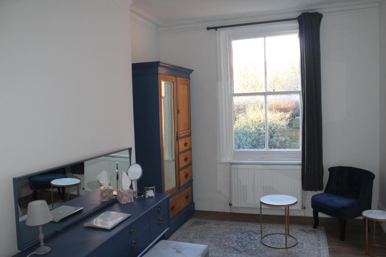 Canterbury Accommodations With Free Car Park Onsite And High Speed Wifi Bagian luar foto