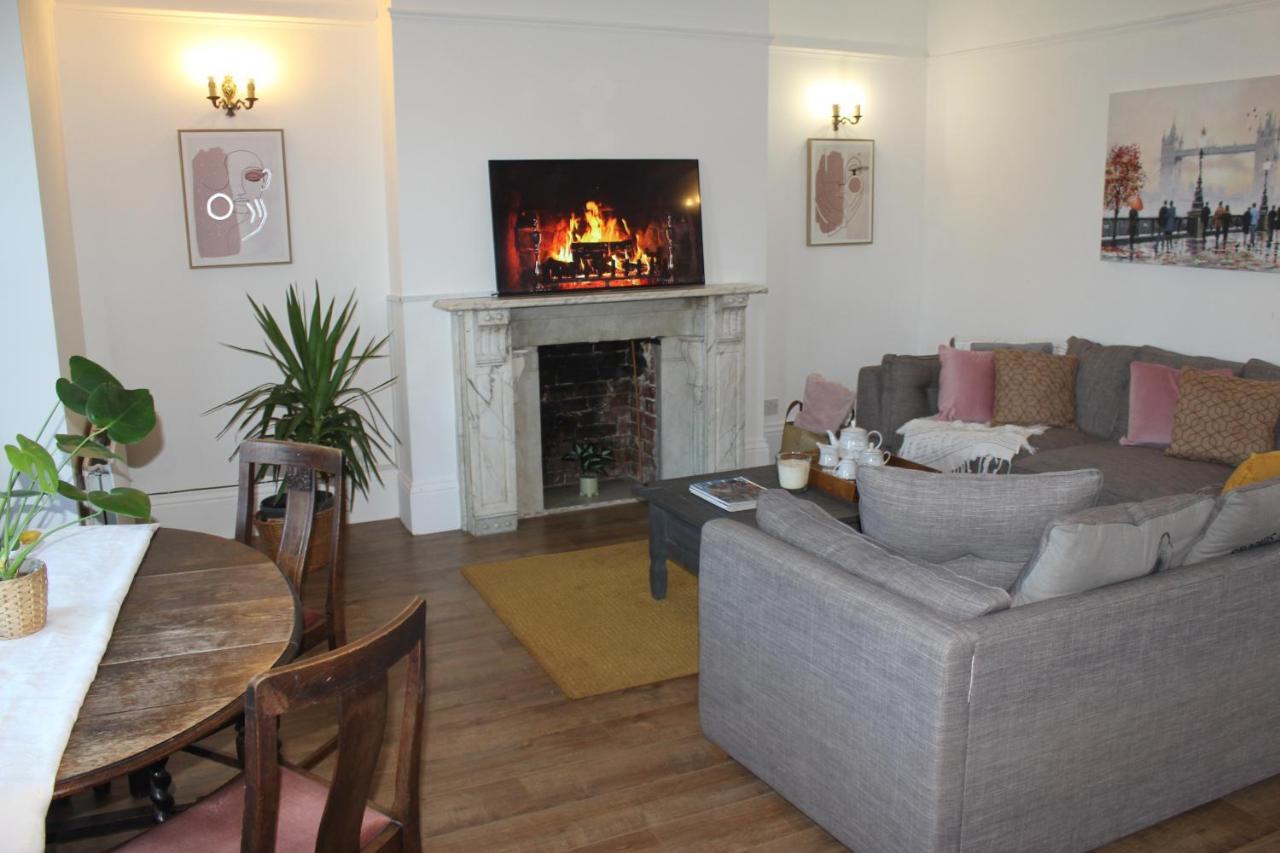 Canterbury Accommodations With Free Car Park Onsite And High Speed Wifi Bagian luar foto
