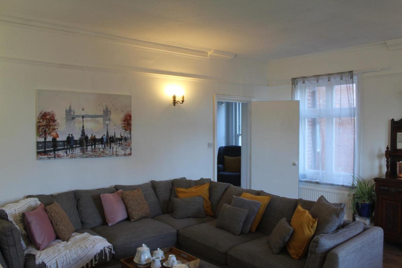 Canterbury Accommodations With Free Car Park Onsite And High Speed Wifi Bagian luar foto