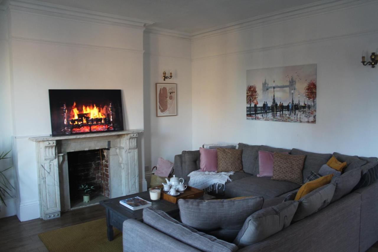Canterbury Accommodations With Free Car Park Onsite And High Speed Wifi Bagian luar foto