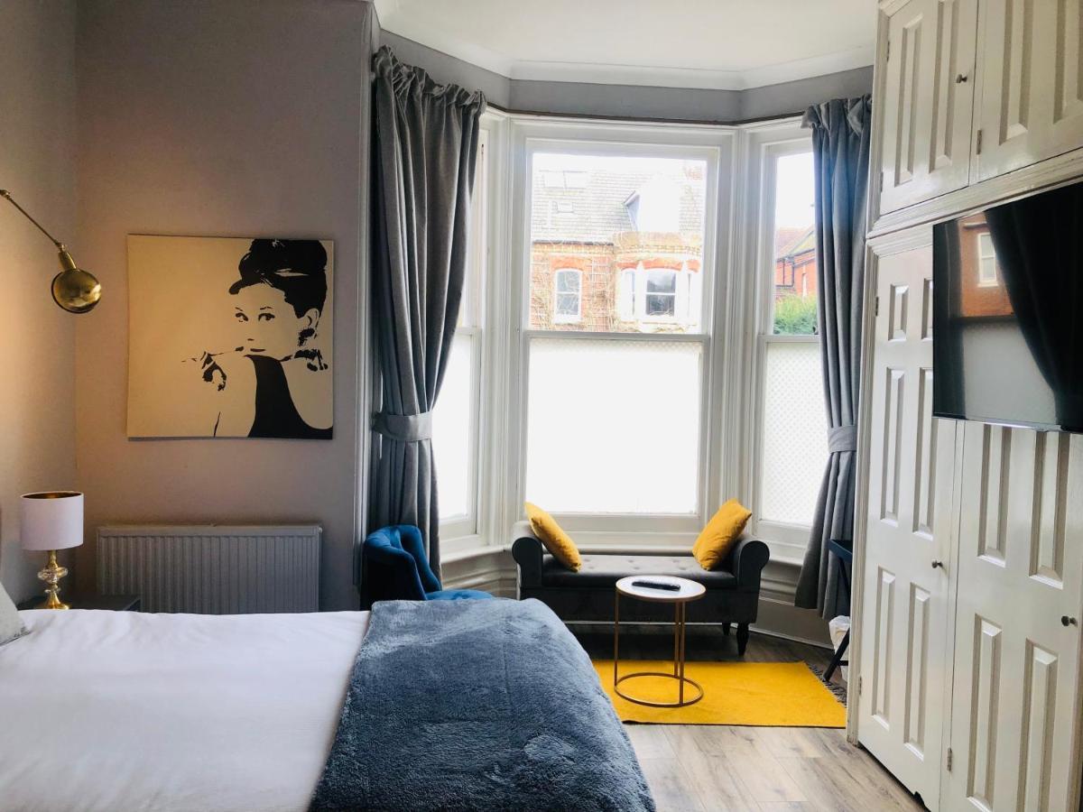 Canterbury Accommodations With Free Car Park Onsite And High Speed Wifi Bagian luar foto